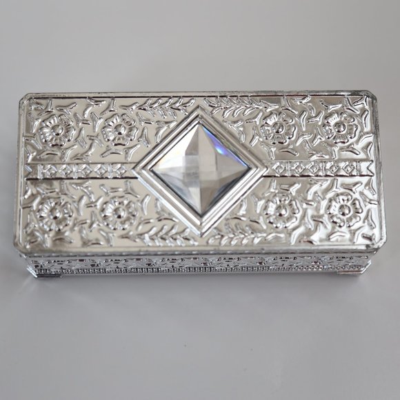 NWT Metal carved Hand Mirrors & Silver carved box - Picture 9 of 9